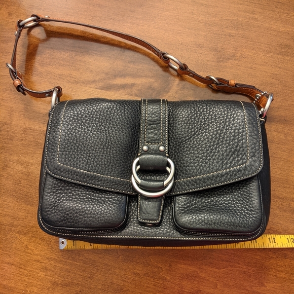 Coach F10893 pebble leather soft black purse EUC
